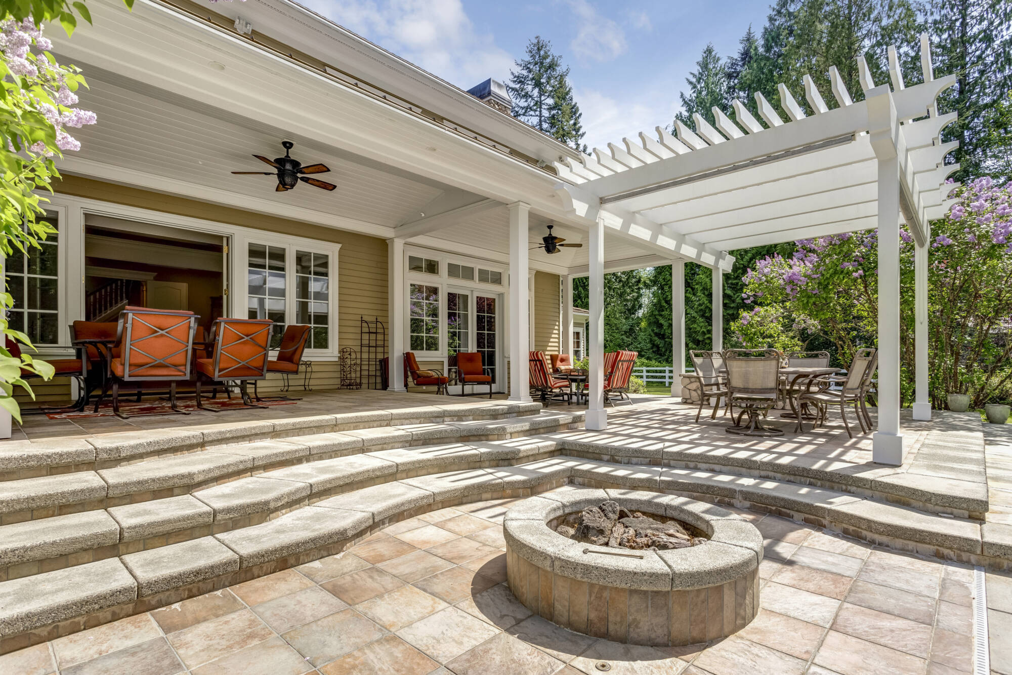 Outdoor Kitchen