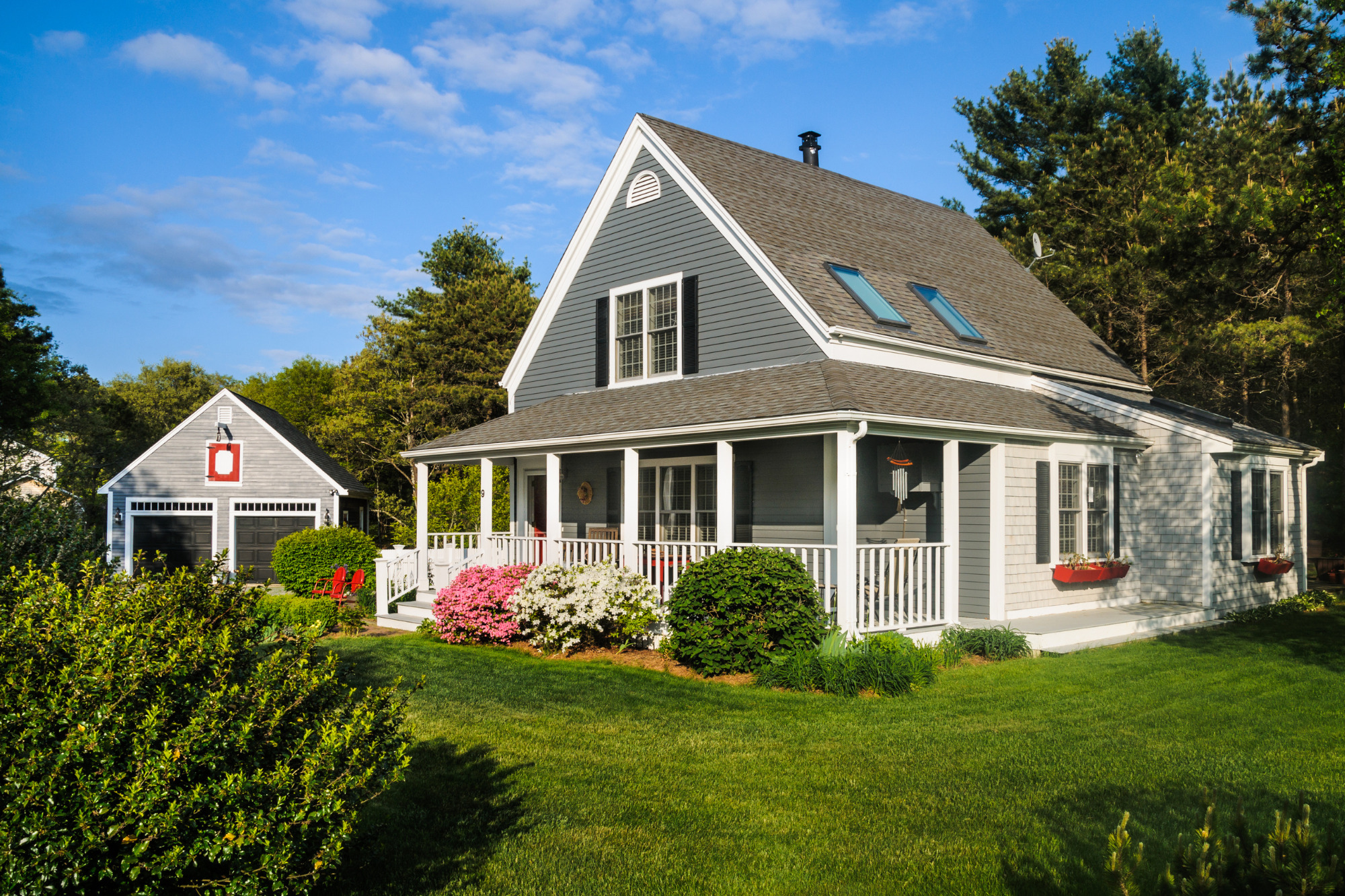 Lazo Blogs (2) Curb Appeal Landscaping