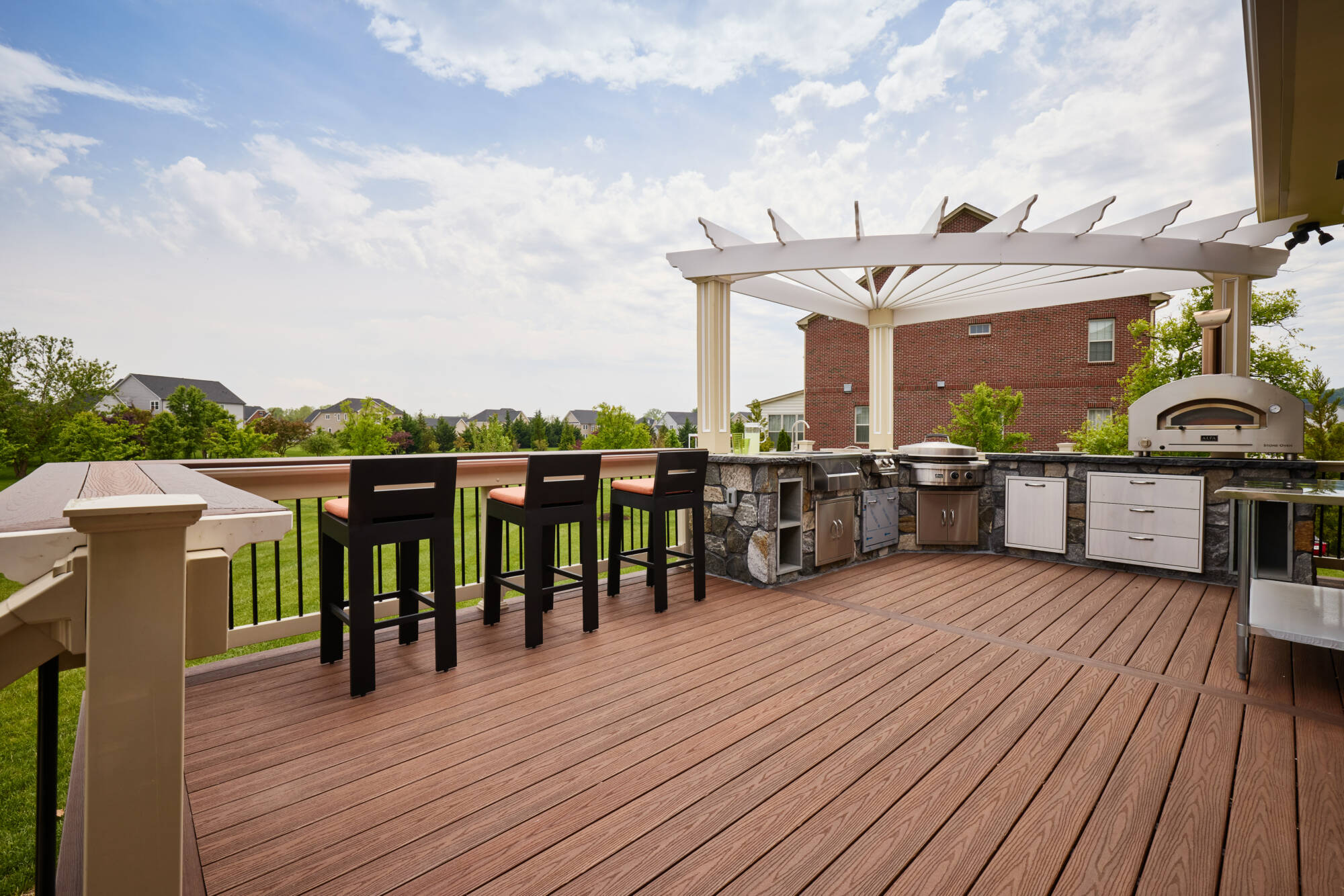 Lazo Landscaping deck installation