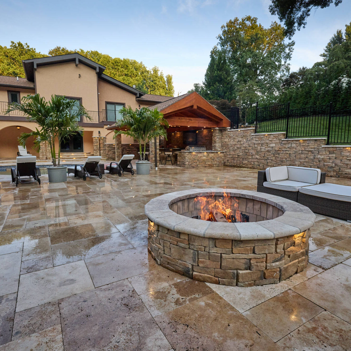 Outdoor Kitchen